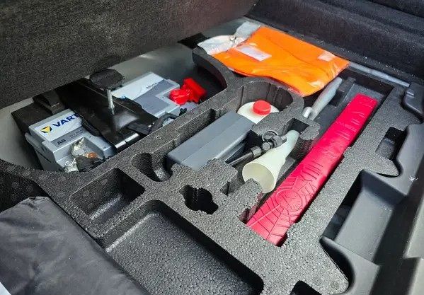 Jaguar XF • 2017 • 126,000 km 4