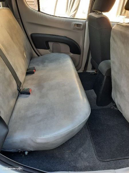 Mitsubishi L200 Pick up • 2011 • 370,000 km 4