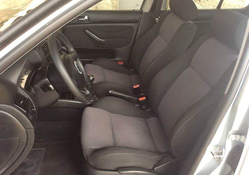 Volkswagen Golf • 2003 • 179,999 km 10