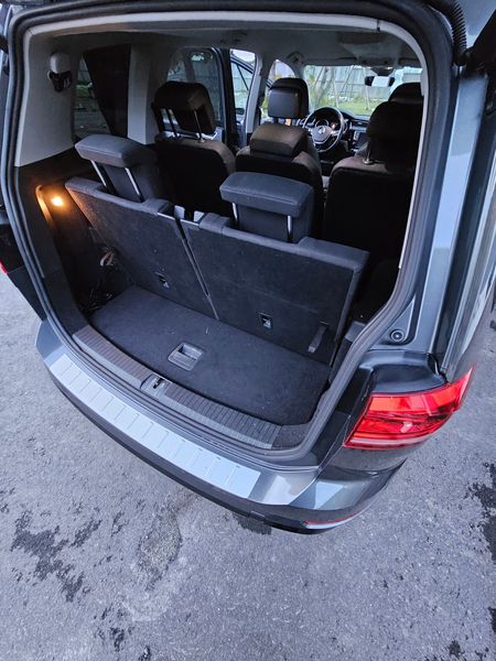 Volkswagen Touran • 2017 • 72,300 km 4