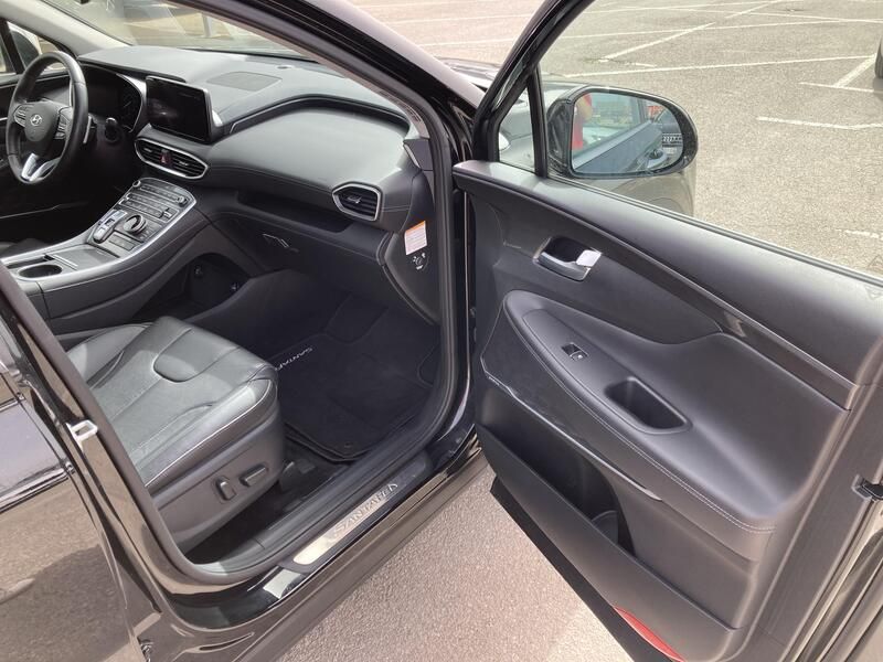 Hyundai Santa Fe • 2021 • 56,158 km 23