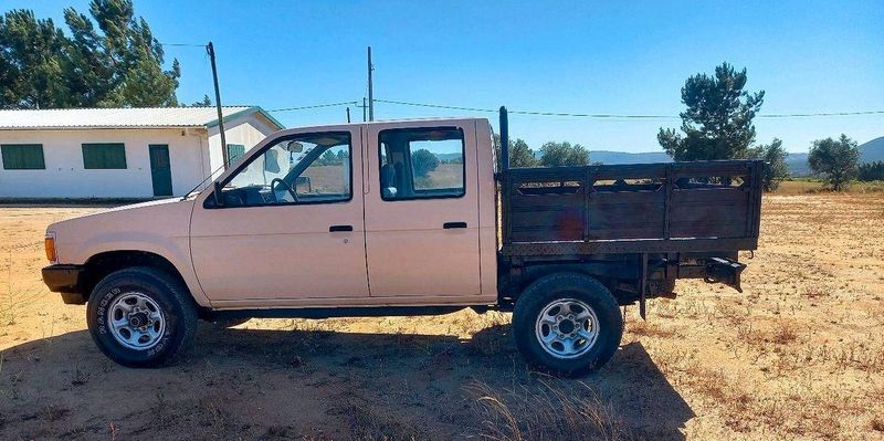 Nissan Pickup • 1990 • 349,999 km 4