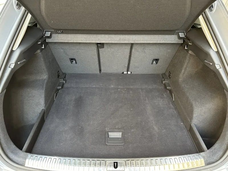 Audi Q3 • 2020 • 87,600 km 9