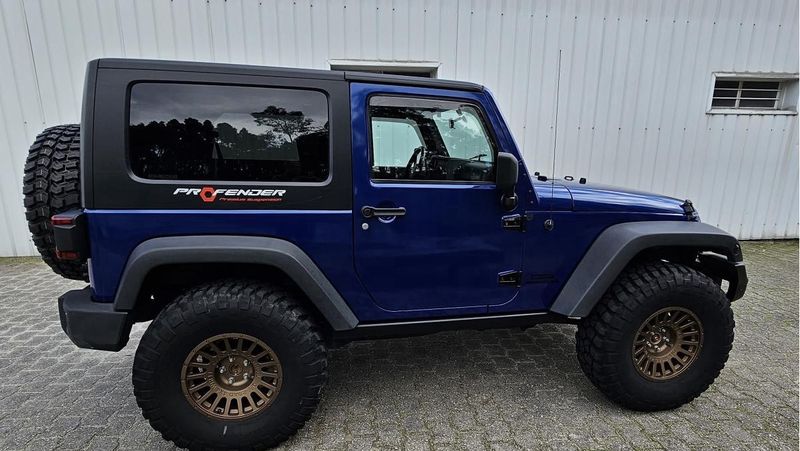 Jeep Wrangler • 2010 • 60,000 km 2
