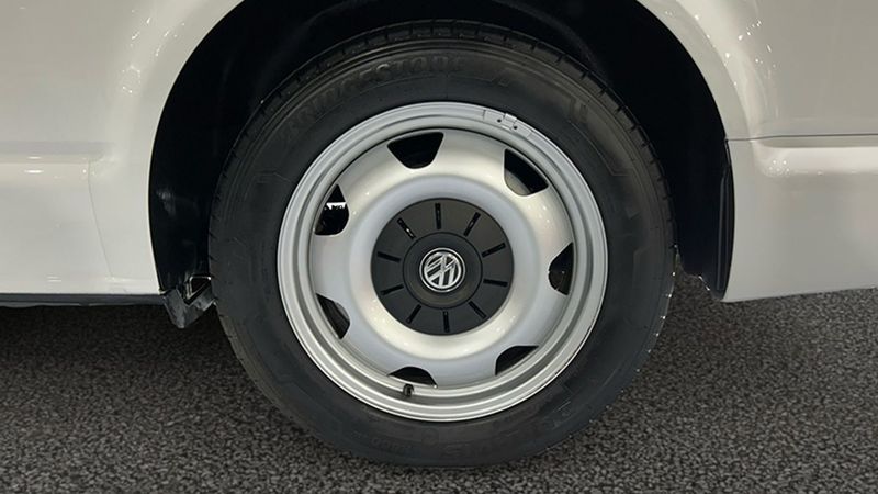 Volkswagen California • 2021 • 16,534 km 32