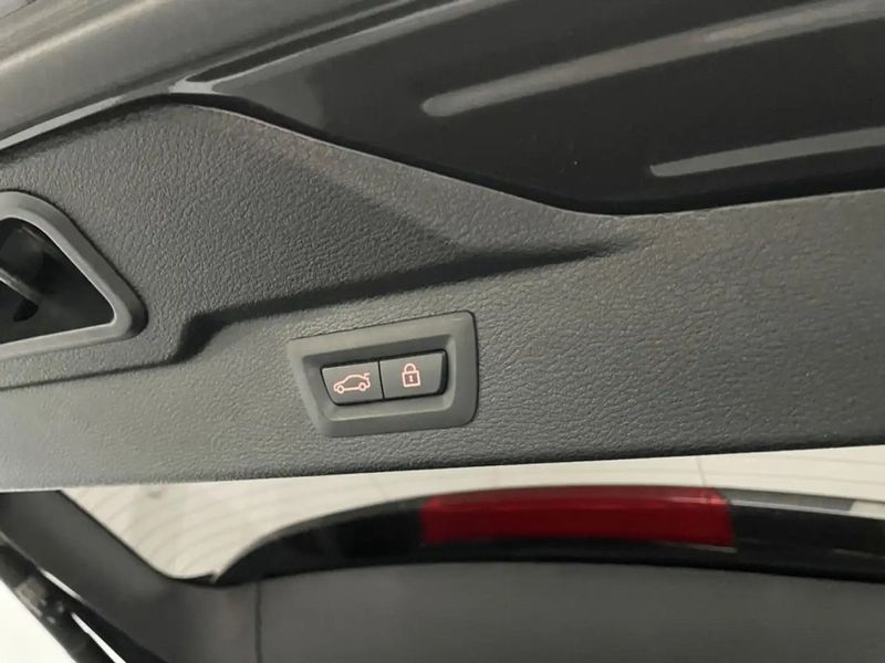 BMW X5 • 2018 • 88,000 km 15