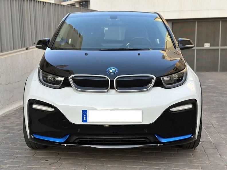 BMW i3 • 2019 • 81,900 km 1