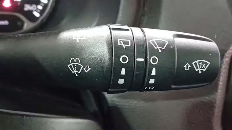 Jeep Renegade • 2023 • 73,931 km 27