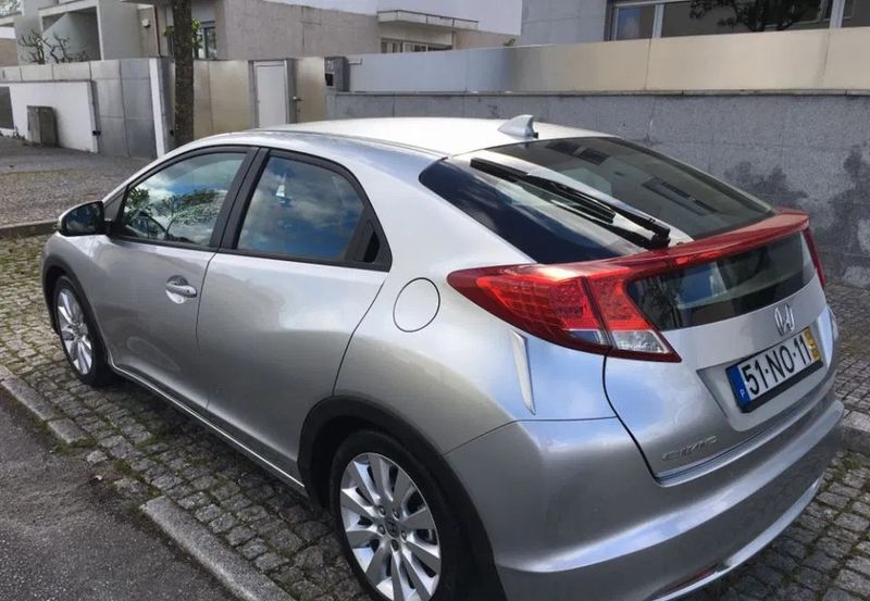 Honda Civic • 2013 • 91,000 km 1