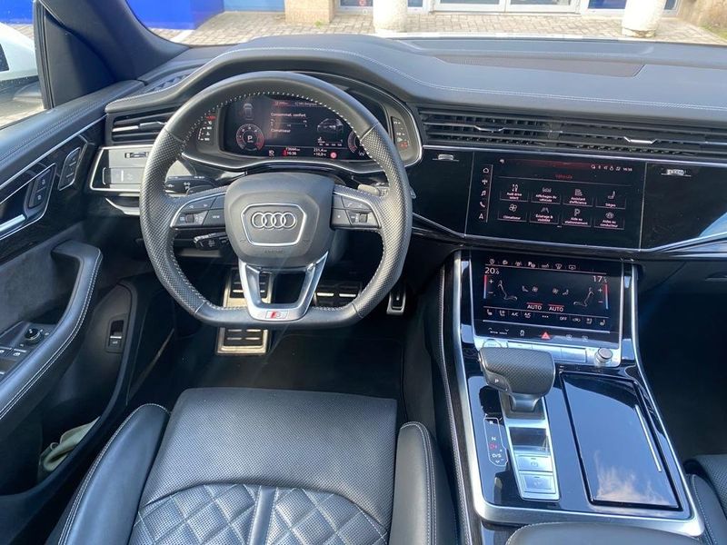 Audi Q8 • 2018 • 93,000 km 2