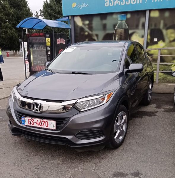 Honda HR-V • 2021 • 9,000 mi 6