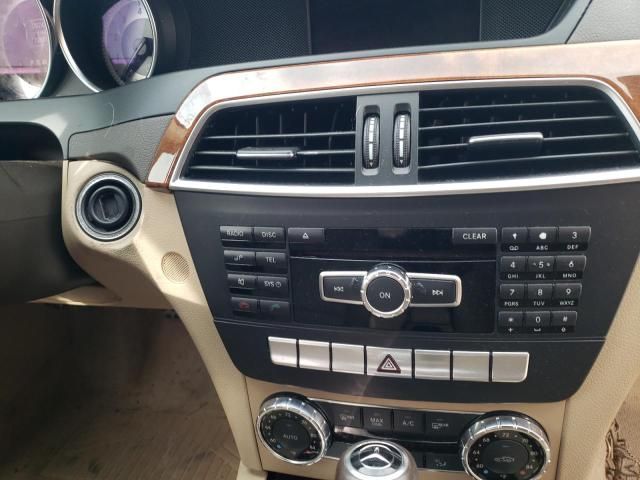 Mercedes-Benz C • 2012 • 9 km 5