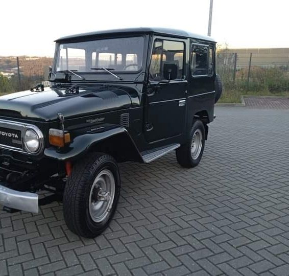 Toyota FJ Cruiser • 1979 • 97,000 km 2