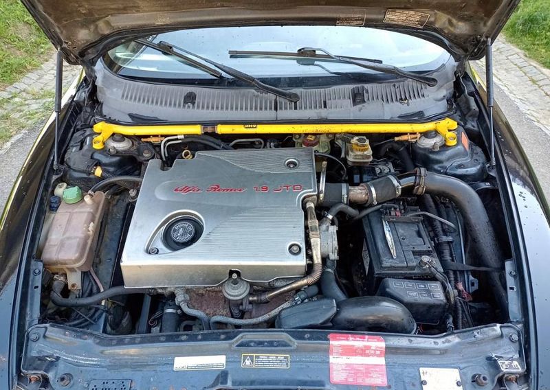 Alfa Romeo 145 • 2000 • 380,000 km 4