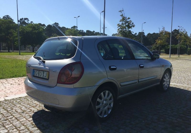 Nissan Almera • 2004 • 208,000 km 2