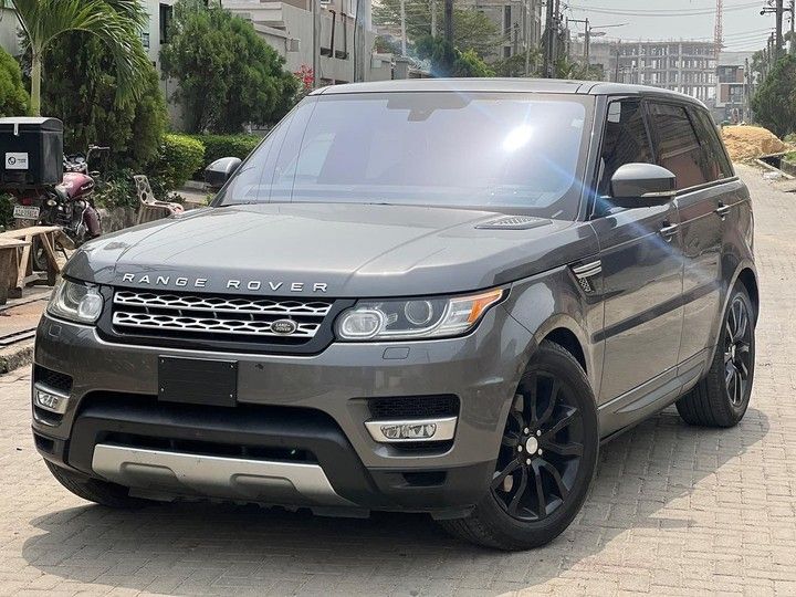 Land Rover Range Rover Sport • 2017 • 3 km 1