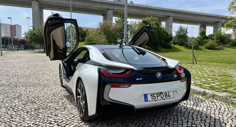 BMW i8 • 2014 • 89,430 km 12