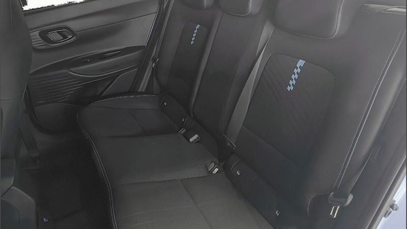 Hyundai i20 • 2024 • 396 km 12