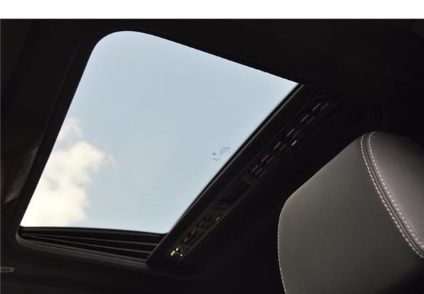 BMW X4 • 2016 • 136,000 km 12