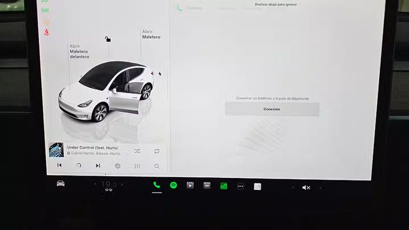 Tesla Model Y • 2024 • 7,925 km 24