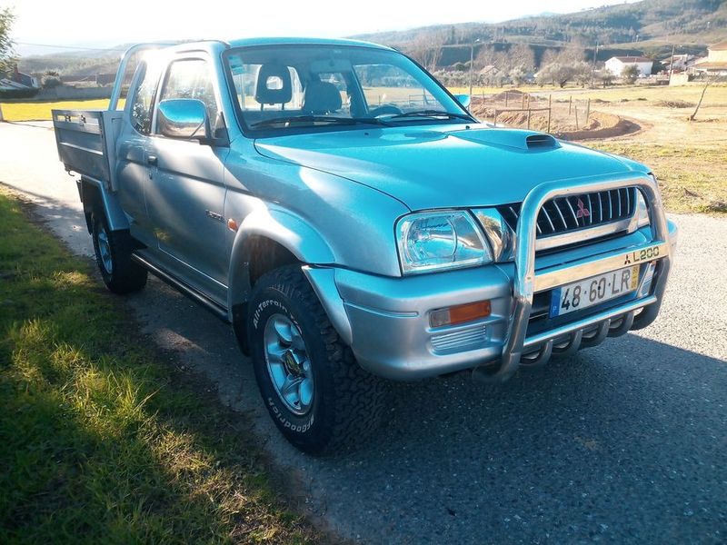 Mitsubishi L200 • 1998 • 240,000 km 1