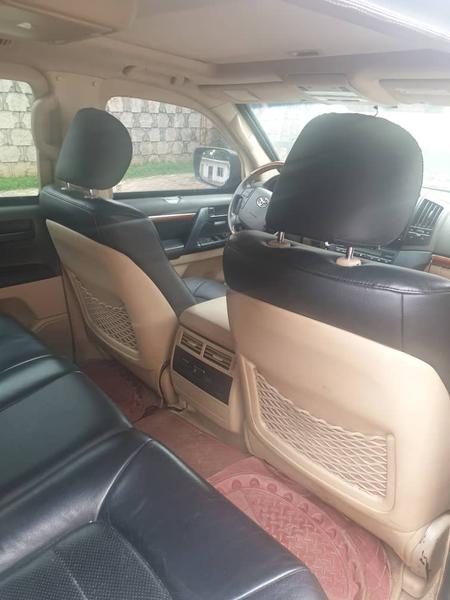 Toyota Land Cruiser • 2008 • 83,563 km 9