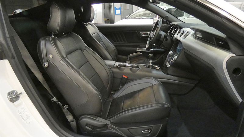 Ford Mustang • 2017 • 72,560 km 2