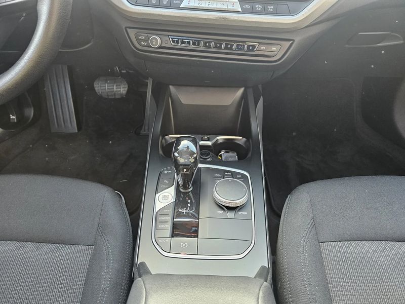 BMW 316i • 2021 • 118,000 km 3