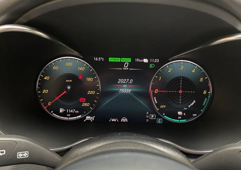 Mercedes-Benz C • 2020 • 75,000 km 4