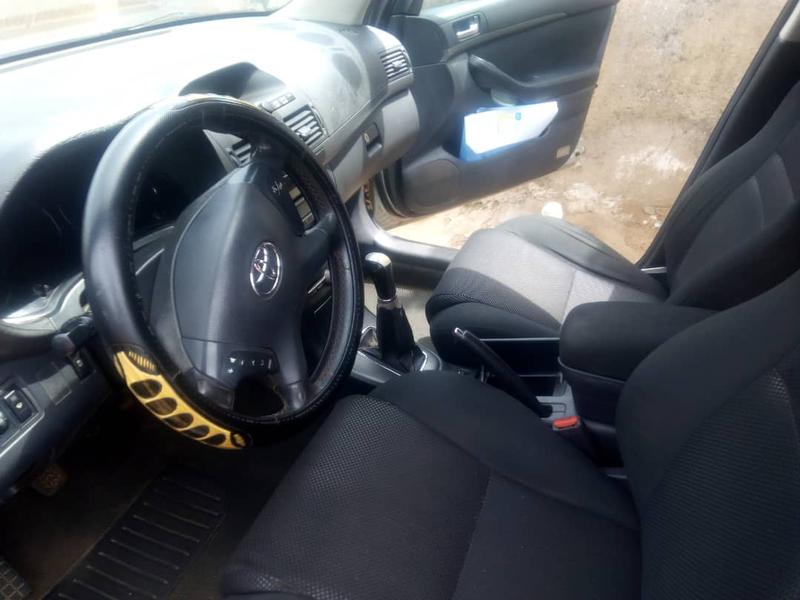 Toyota Avensis • 2015 • 200 km 4