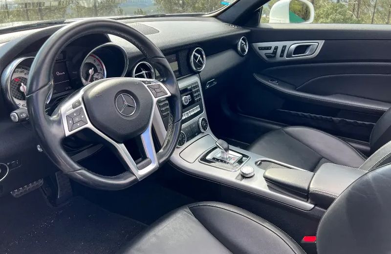 Mercedes-Benz SLK • 2015 • 48,000 km 2