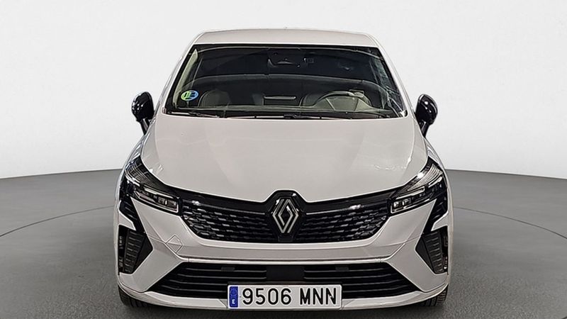 Renault Clio • 2024 • 6,088 km 7