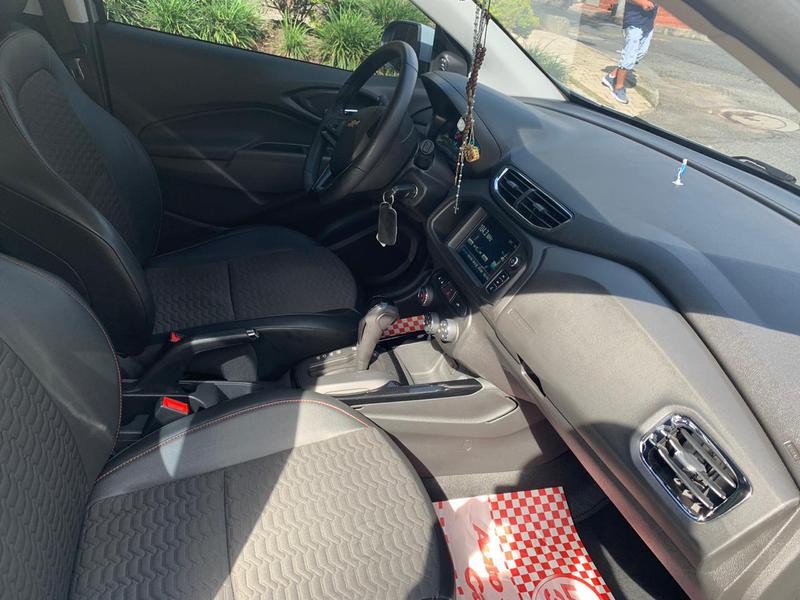 Chevrolet Onix • 2018 • 26,000 km 2