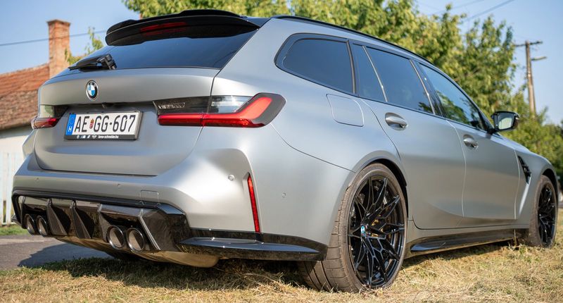 BMW M3 • 2023 • 3,900 km 4