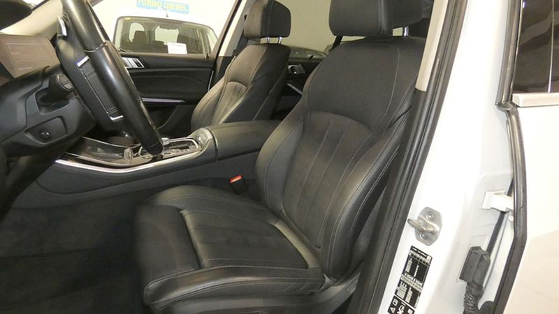 BMW X5 • 2020 • 165,000 km 5