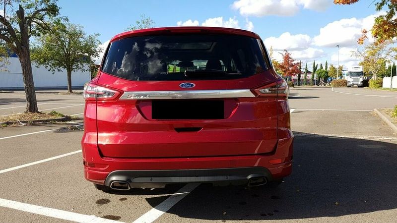 Ford S-Max • 2017 • 83,000 km 3