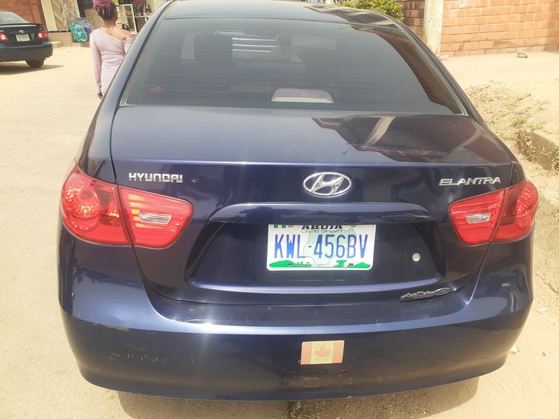 Hyundai Elantra • 2009 • 125,000 km 2