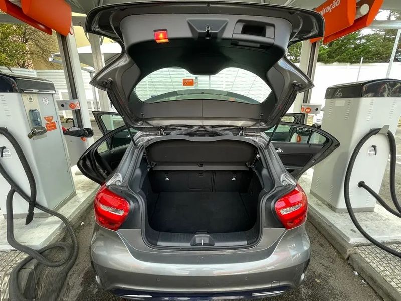 Mercedes-Benz 200 D • 2017 • 111,000 km 3