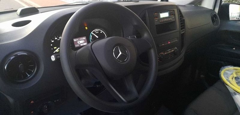 Mercedes-Benz GL • 2022 • 150,000 km 4