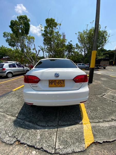 Volkswagen Jetta • 2014 • 58,000 km 2