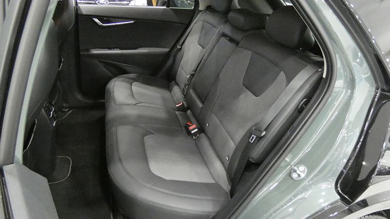 Kia Niro • 2023 • 32,361 km 14