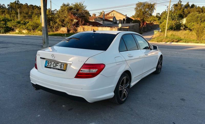 Mercedes-Benz 200 - 300 • 2013 • 120,000 km 4