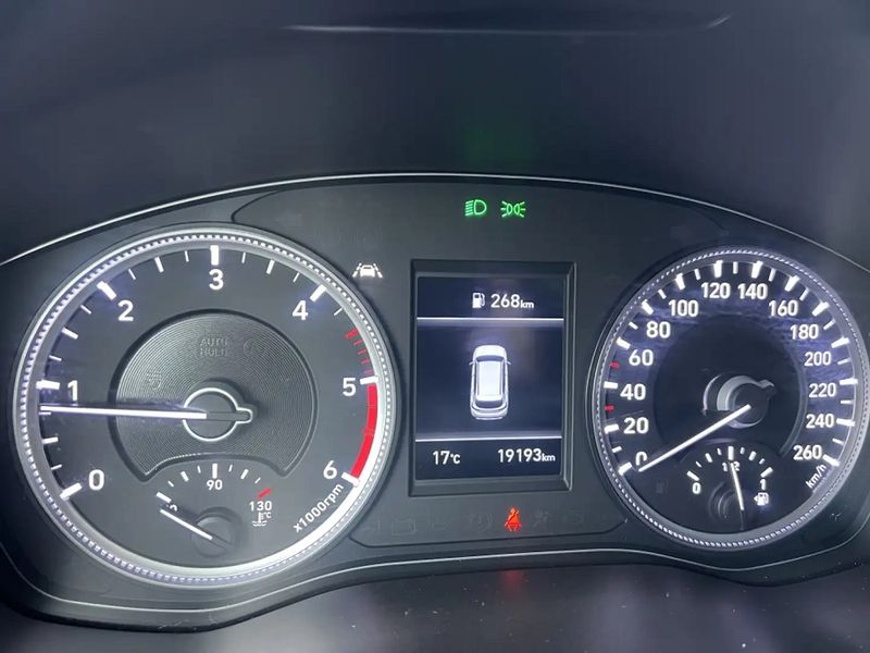 Hyundai Santa Fe • 2019 • 19,200 km 6