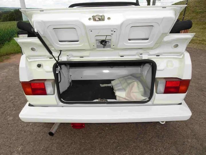 Volkswagen Golf Cabrio • 1987 • 251,000 km 15