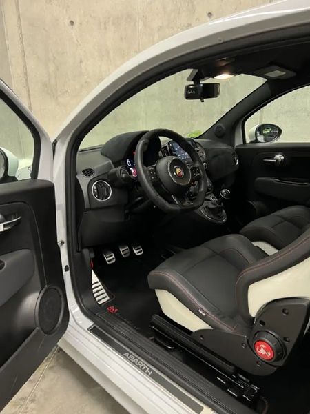 Fiat 500 • 2022 • 35,500 km 12