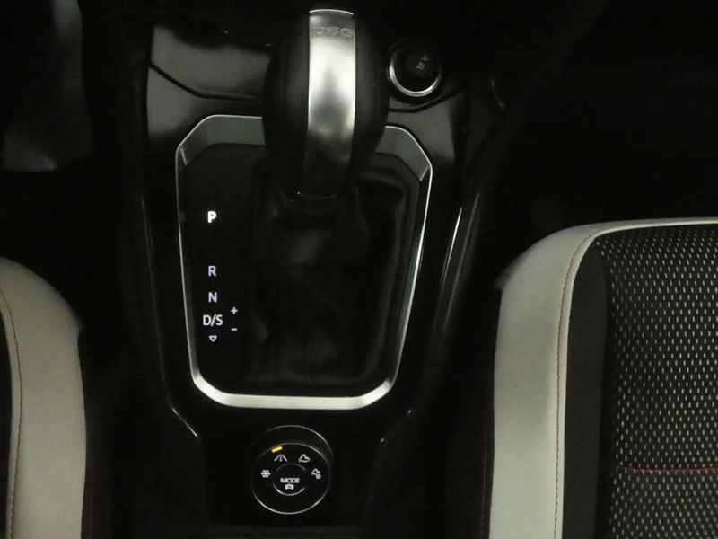 Volkswagen T-Cross • 2018 • 98,000 km 10