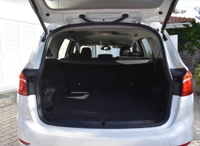 BMW 2 Series • 2015 • 190,000 km 3