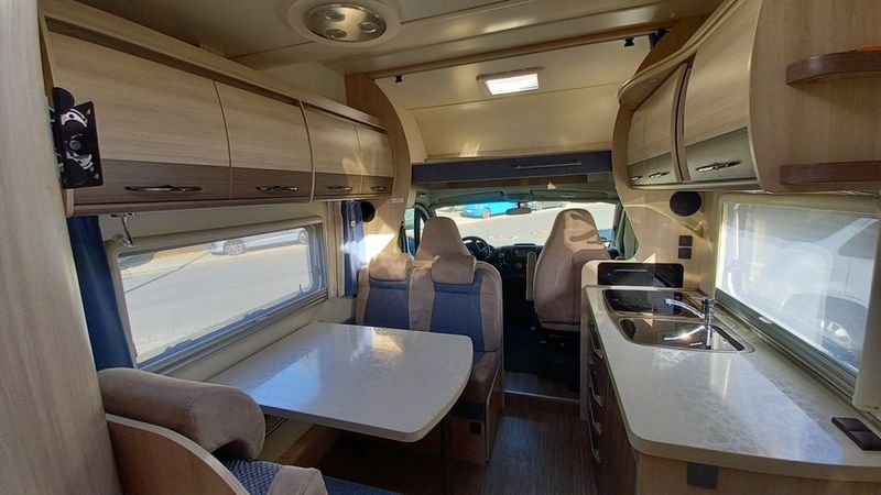 Fiat Ducato Van • 2017 • 62,160 km 6