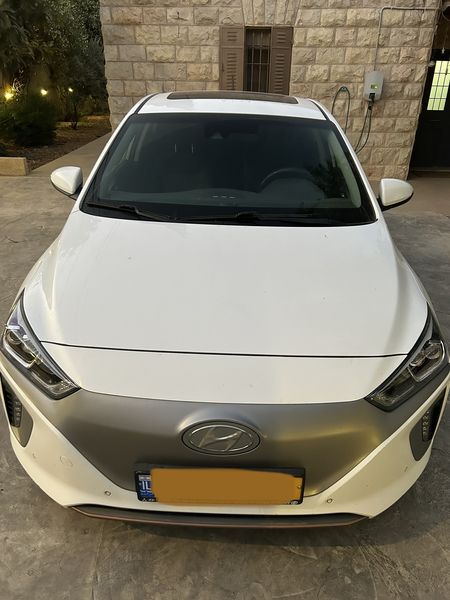 Hyundai Ioniq Electric • 2019 • 230 km 2
