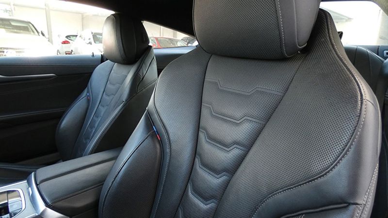 BMW 8 Series • 2021 • 19,676 km 3